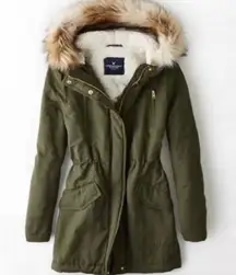 EUC  Green Winter Jacket Size Small