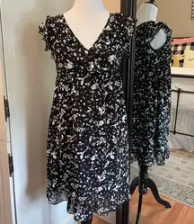 XS Black Leaf Print Dress