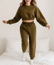 Zenana 2 Pcs Crop Top Tracksuit Jogger Pants Set Outfit Workout Active Lounge Olive Green XS