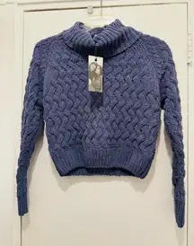 Kendall + Kylie women’s sweater size M