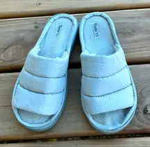 BORN outdoor / indoor slip ons 🌸🌸