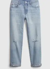 Sale 3/$20 | Gap Girlfriend Boyd Mid Rise Lightwash Jeans Size 26/2R