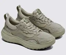 Vans UltraRange Neo VR3 Shoe
Women 10.0 US Mens 8.5US