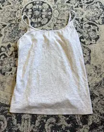 grey tank top