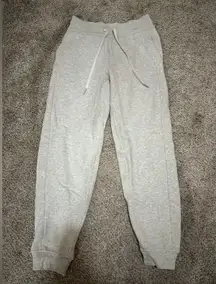 Lululemon scuba joggers size 4