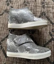 Platform Sneaker