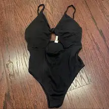 SO Women’s Black Cut Out Front Knot One Piece Swimsuit Size L