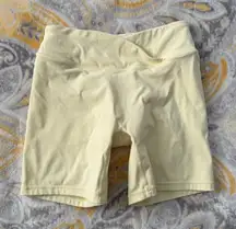 Oner Active Unified Wrap Shorts 6" pastel yellow size medium