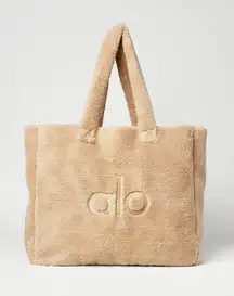 Foxy Sherpa Tote Camel