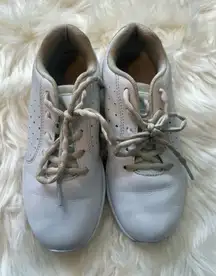 Rebel Rise White Cheer Shoe Size 5.5