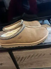 UGG Tasman