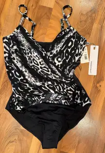 Miraclesuit one piece swim SZ‎ 8 vacation, swim, black, classic bathing suit