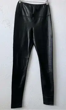 Aritzia Wilfred Rebelle  Faux Leather Pants High Rise Black Leggings M