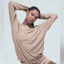 Alo Yoga Soho Pullover in Dusty Pink