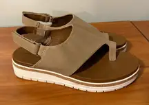 Adrienne Vittadini Sport Tan Slingback Sandal Wedge‎ Platform Comfort Neutral 9