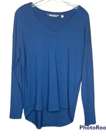 Athleta Woman’s Lightweight Long Sleeve High-Low Blue Sportswear Shirt Sz Small