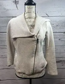 Cabi size small  light tan diagonal zip sweatshirt - 3098