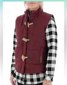 Legendary Whitetails Maroon Quilted Toggle Puffer Vest SIZE M