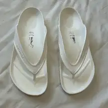 Birkenstock Honolulu Flip Flops Unisex Sandals - Size 39/250 EU