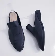 Very Volatile Pointed Slide On Flats