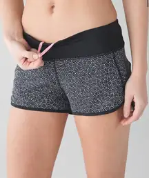 Lululemon Speed Up Short 4-way Stretch 2.5” Sz 6 Freckle Flower Black White