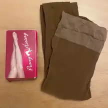 B2-2 Hooters Girl Uniform Peavey Pantyhose Suntan Ultra Footed Size D