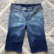 NWOT  Jeans Company Blue Ombre Wash Bae Bermuda Shorts, Sz 2/26