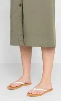 CLEARANCE ROXY Costas Flip Flop in White