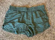 American Eagle army green pull on shorts