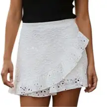 LILLY PULITZER White Eyelet Ruffle Faye Wrap Skort Size 4