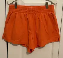 Everlane The Off-Duty Short in Orange