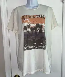 Maurices Joshua Tree National Park Beige Graphic boyfriend tee Small