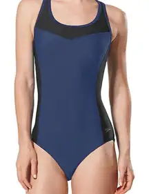 ✨ Speedo Keyhole One Piece Bathing Suit ✨