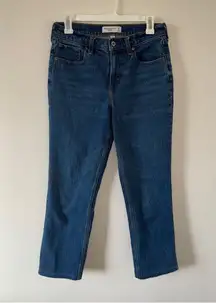 Abercrombie and Fitch The Straight Mid Rise Dark Wash Curve Love 26 / 2 SHORT