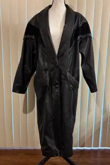 Vintage Maggie Lawrence Collection Women's Long Black Leather Jacket Size Medium