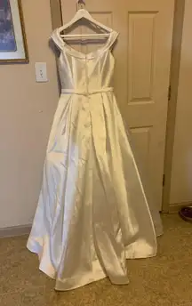 Size 10  Ivory Gown