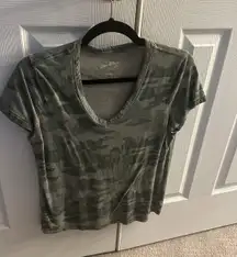 Universal Thread Camo v-neck tee