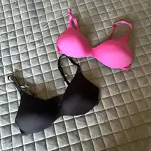 SKIMS Set of 2 Like New Pink and Black Bras