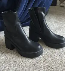 Platform black boots