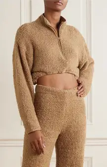 SKIMS Teddy Crop Sweater
Pullover Knit Long Sleeve Comfy
Cozy Loungewear Sz L XL