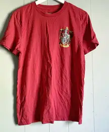 The Wizarding World of Harry Potter Gryffindor Crest Graphic Tee M