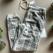 Aerie Grey Plaid Fleece Joggers NWT Small Cozy Comfy Loungewear