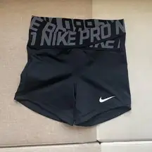 Nike Women's Pro Intertwist Shorts 5''