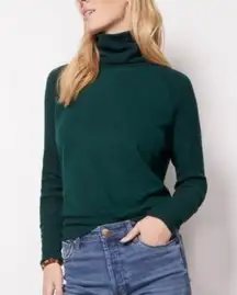 Evereve Emerald Green Ribbed Turtleneck Sweater