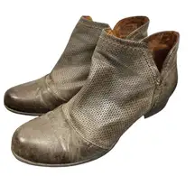 Rockport Cobb‎ Hill Women's 9 Gratasha V-Cut Brown Taupe Boot Ankle Bootie
