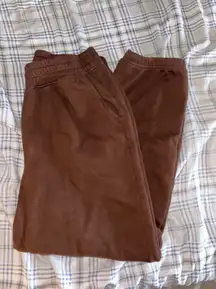 brown  sweatpants