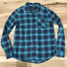 Burton Durable Goods Blue Flannel Long Sleeve Button Up Shirt Women’s Small