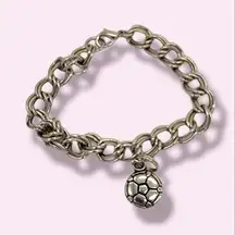 Double link chunky flower charm bracelet