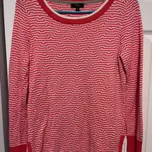 Cupio red and white high low sweater size small