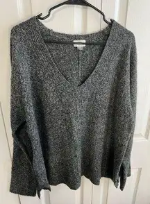 Old Navy Wool blend gray v neck sweater size XXL